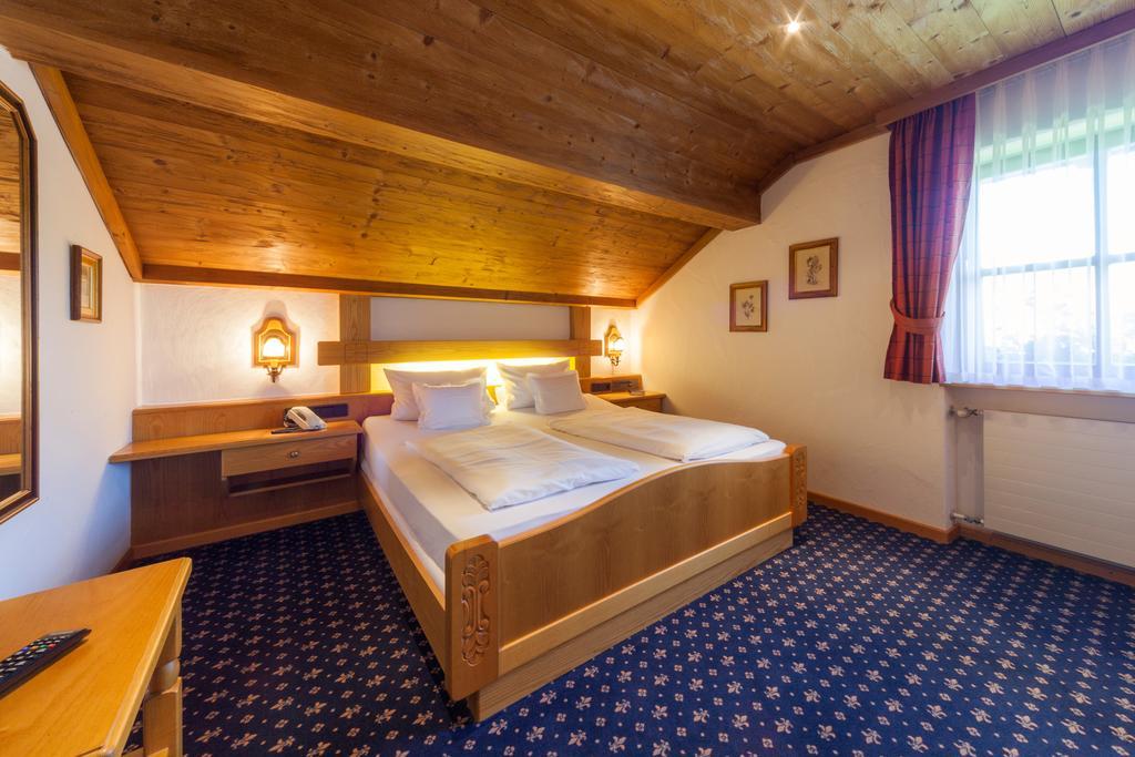 Hotel Alpina Hagnau Værelse billede